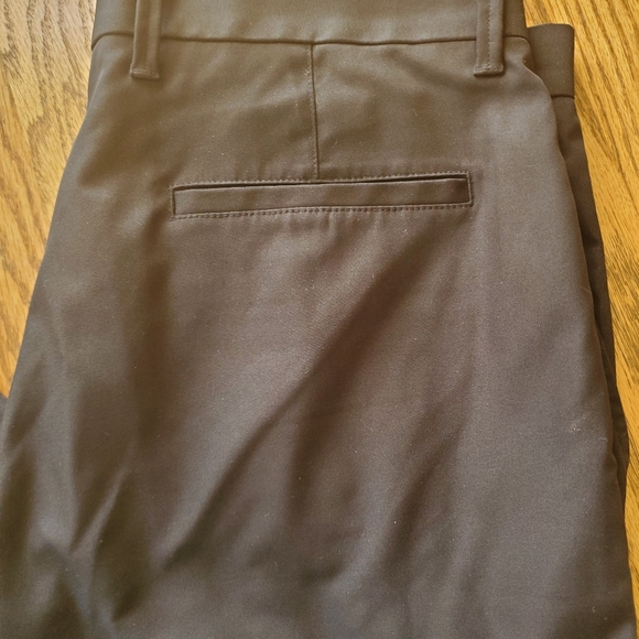 Callaway golf pants. 34x32. Black. Maybe worn twice. - Picture 2 of 5